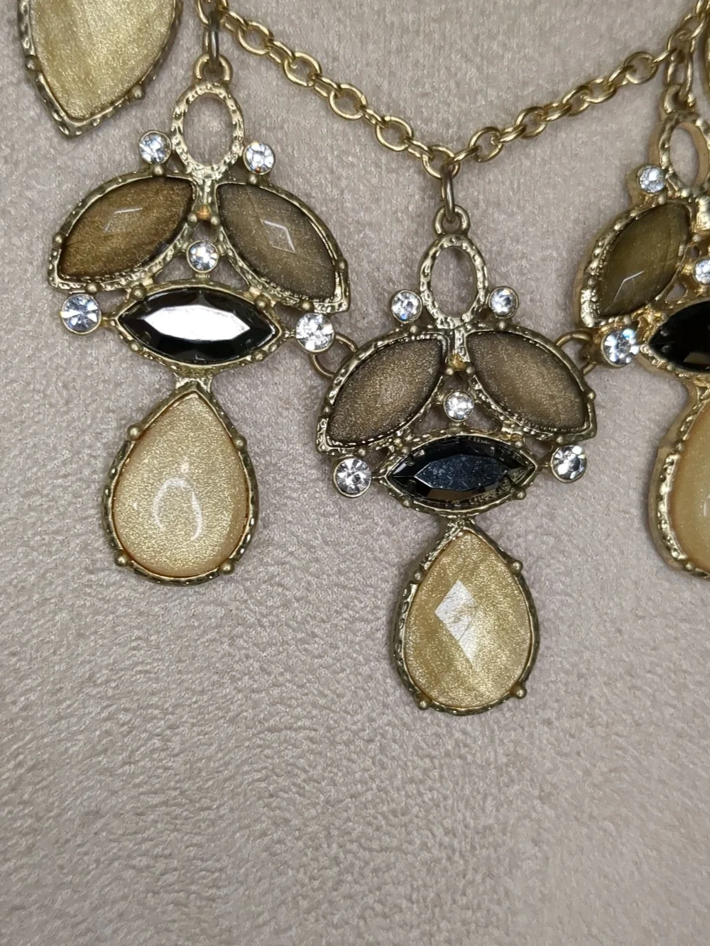 3/$15 Y2K Statement Necklace Gold Faceted W/ Crystals Neutral Beige Grey Taupe